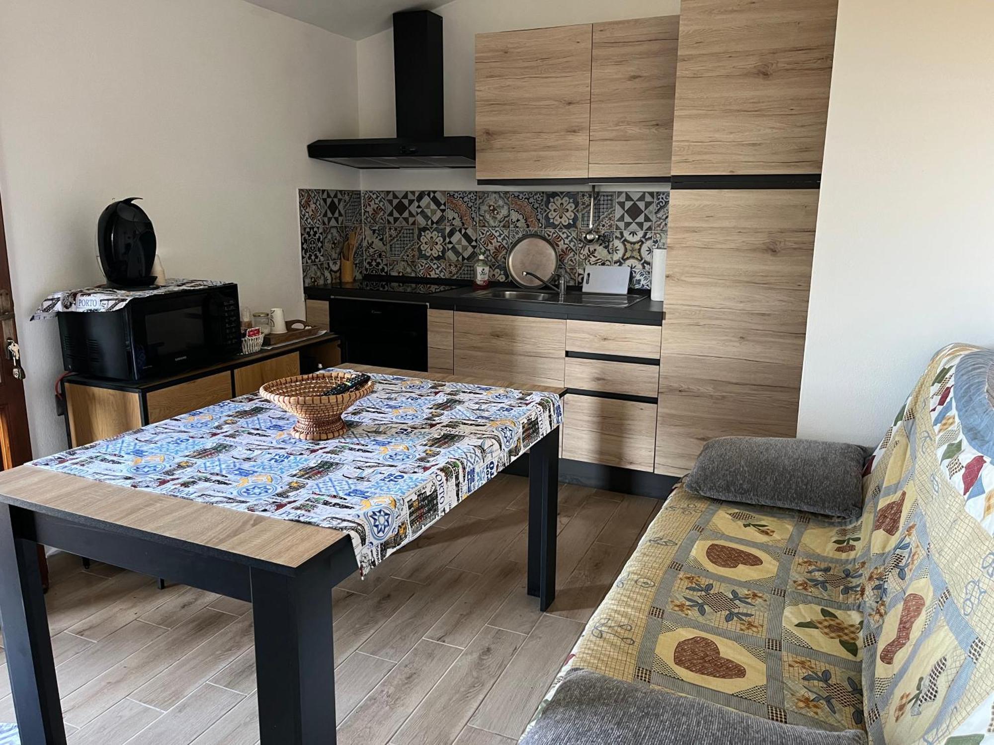 Апартаменты Pommy House Торре-дей-Корсари Экстерьер фото